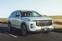 Jaecoo J7 front driving
